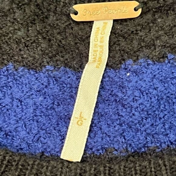 Free People Women’s Sweater Size Large Poncho Style Blue Black Striped Wool - Picture 9 of 12